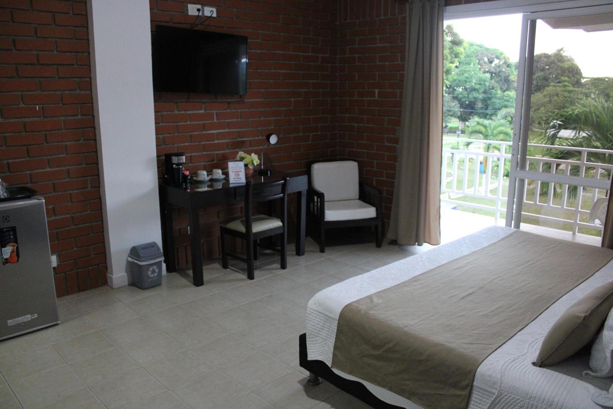 Hotel & Resort Villa Del Sol Тумако Екстериор снимка