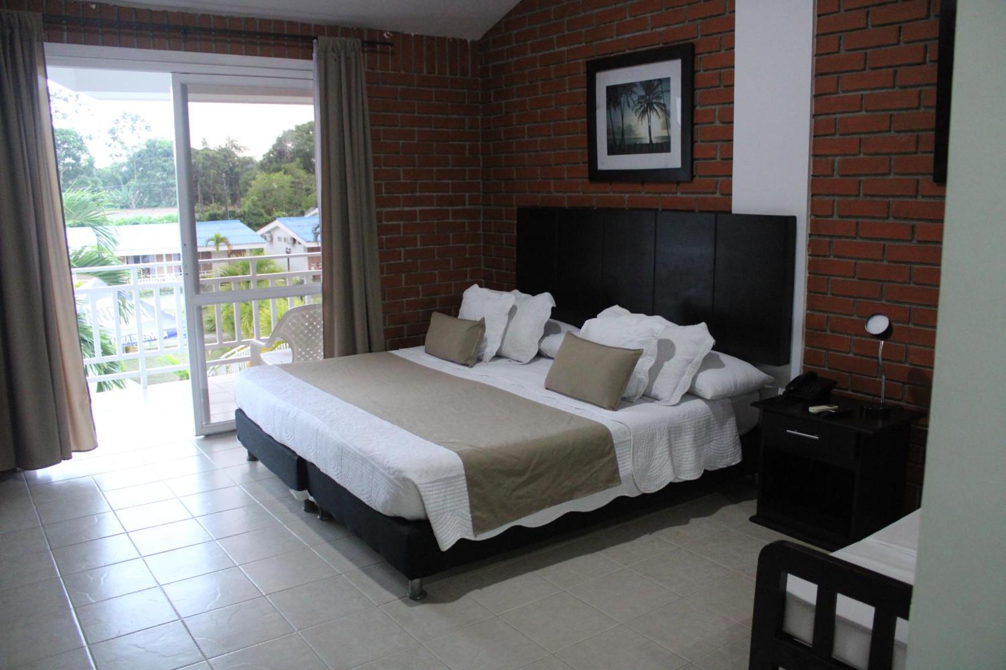 Hotel & Resort Villa Del Sol Тумако Екстериор снимка